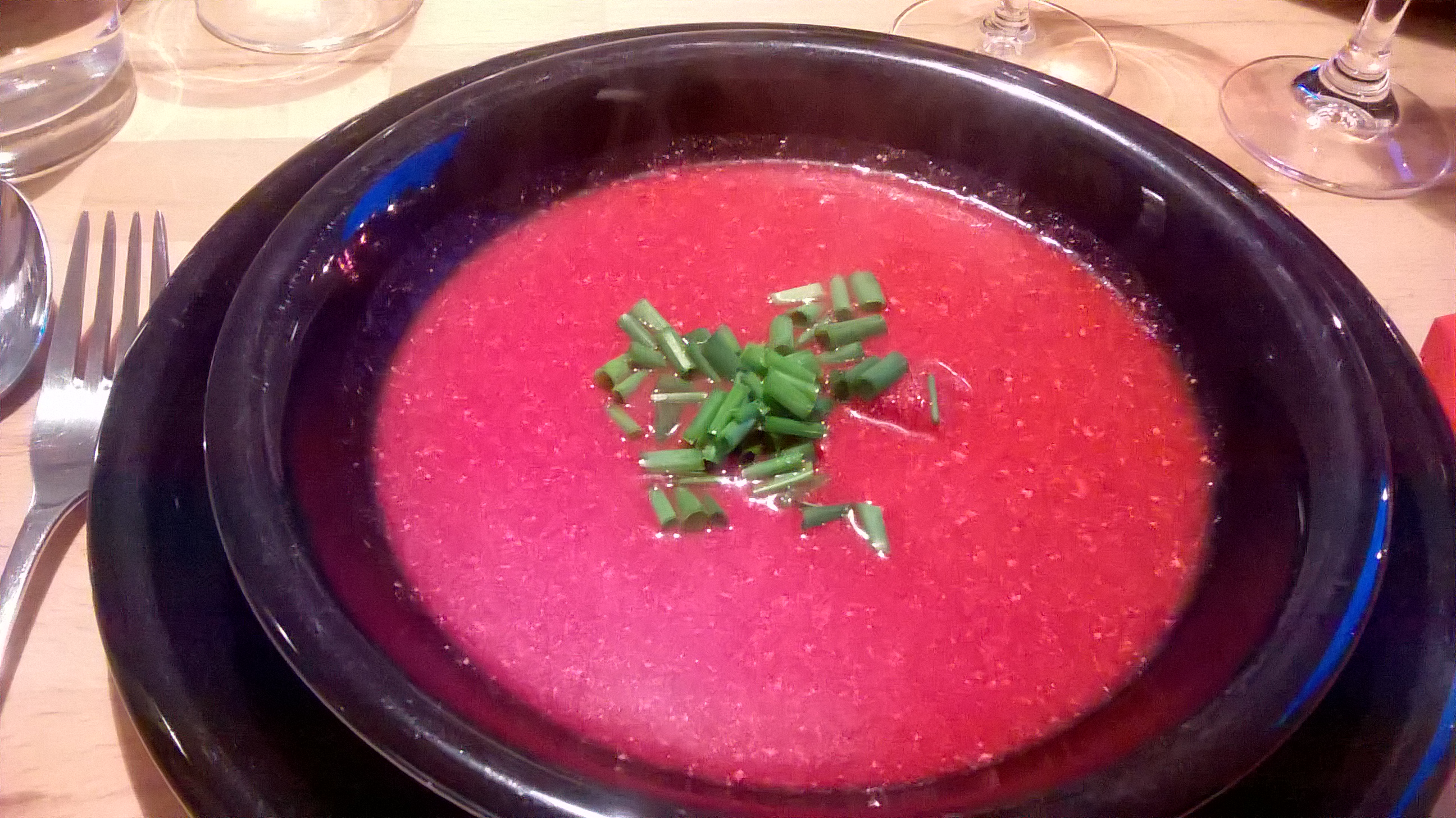 Blitz-Rote-Beete-Suppe mit Buttermilch | KochEssWohnzimmer